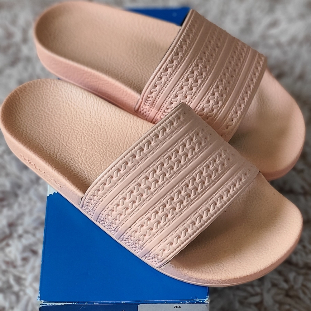 Adidas Adilette slides